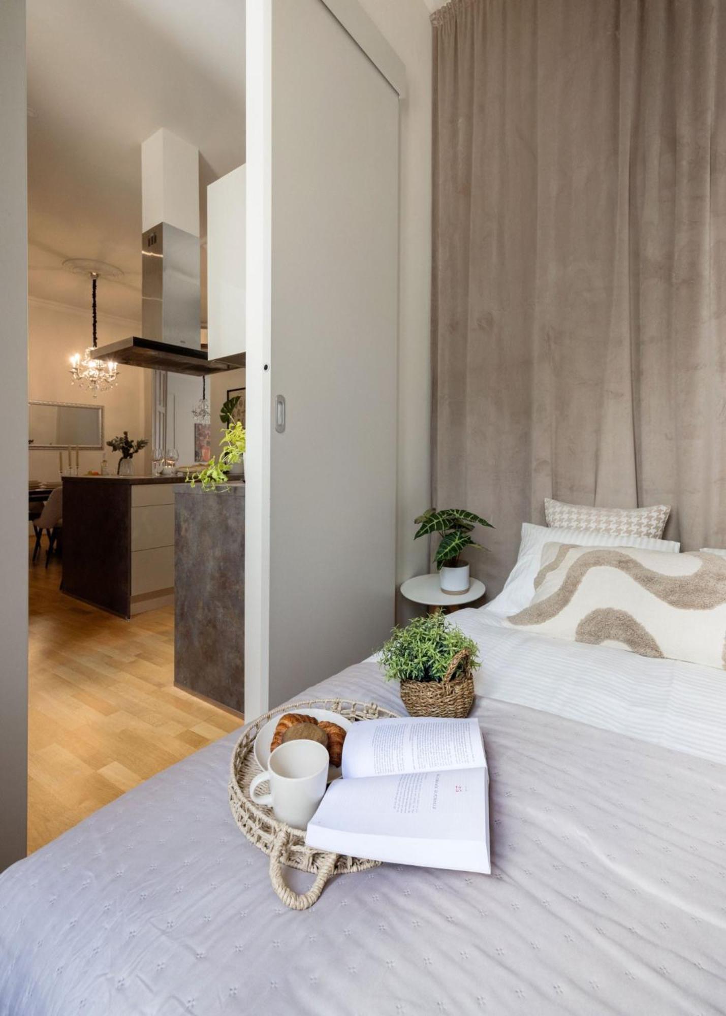Timeless Elegant Apartment By Opera House 부다페스트 외부 사진
