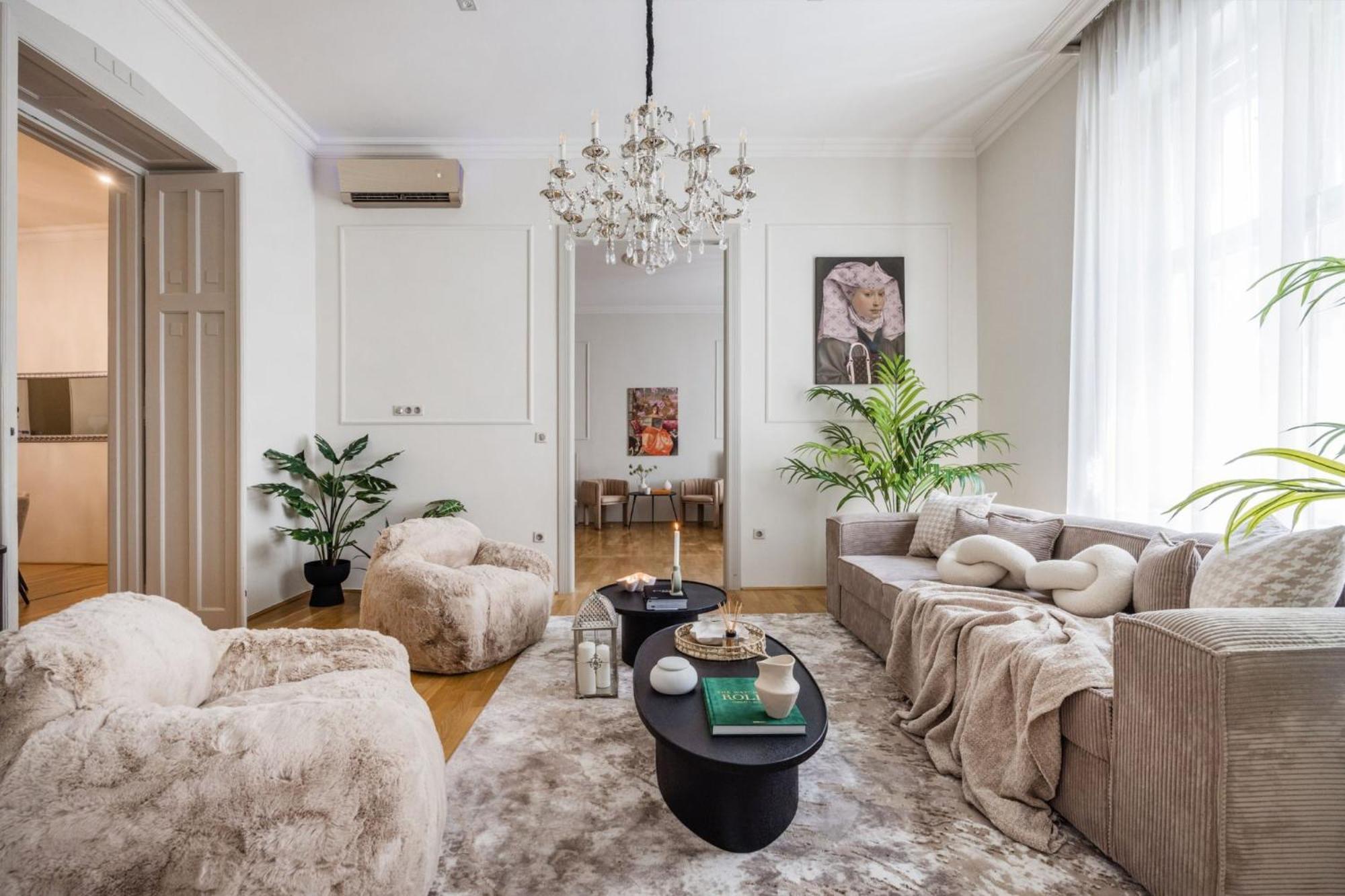 Timeless Elegant Apartment By Opera House 부다페스트 외부 사진